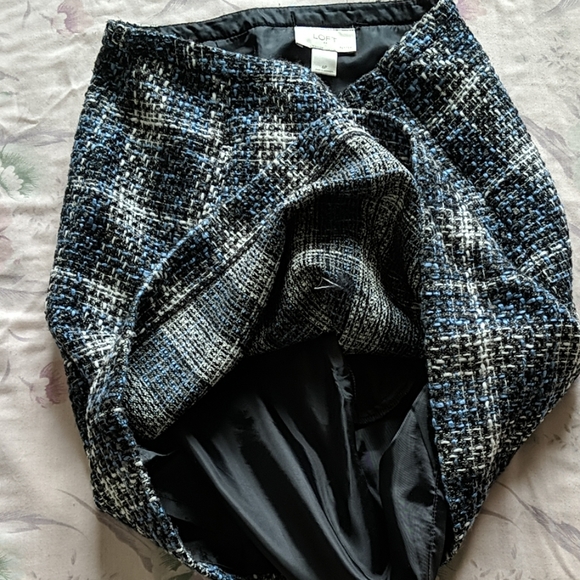 LOFT 6P skirt - Picture 3 of 7